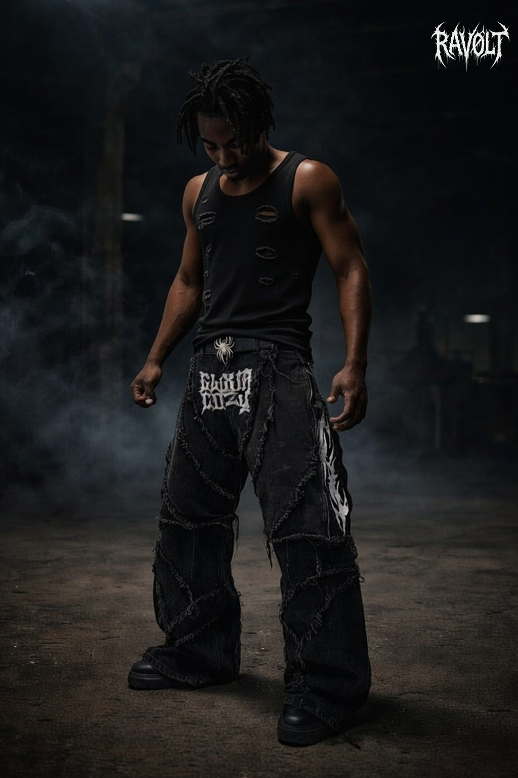 Mannequin portant un jean modulaire 2 en 1 noir style streetwear Y2K
